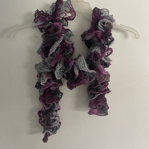 Elegant Handmade Purple and Gray Ruffled Scarf - Picture 1 of 3